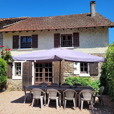 Authentic, Spacious For 10 *