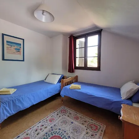 Authentic, Spacious For 10 Vakantiehuis
