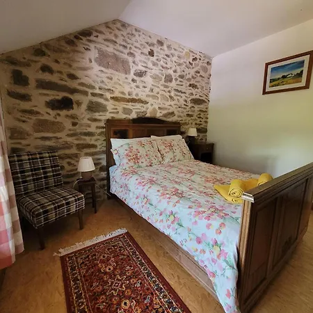 Authentic, Spacious For 10 Vakantiehuis Saint-Saud-Lacoussière