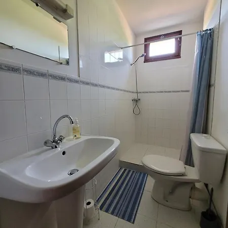 Authentic, Spacious For 10 * Saint-Saud-Lacoussière