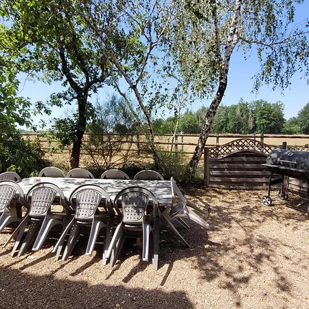 Authentic, Spacious For 10 * Saint-Saud-Lacoussière